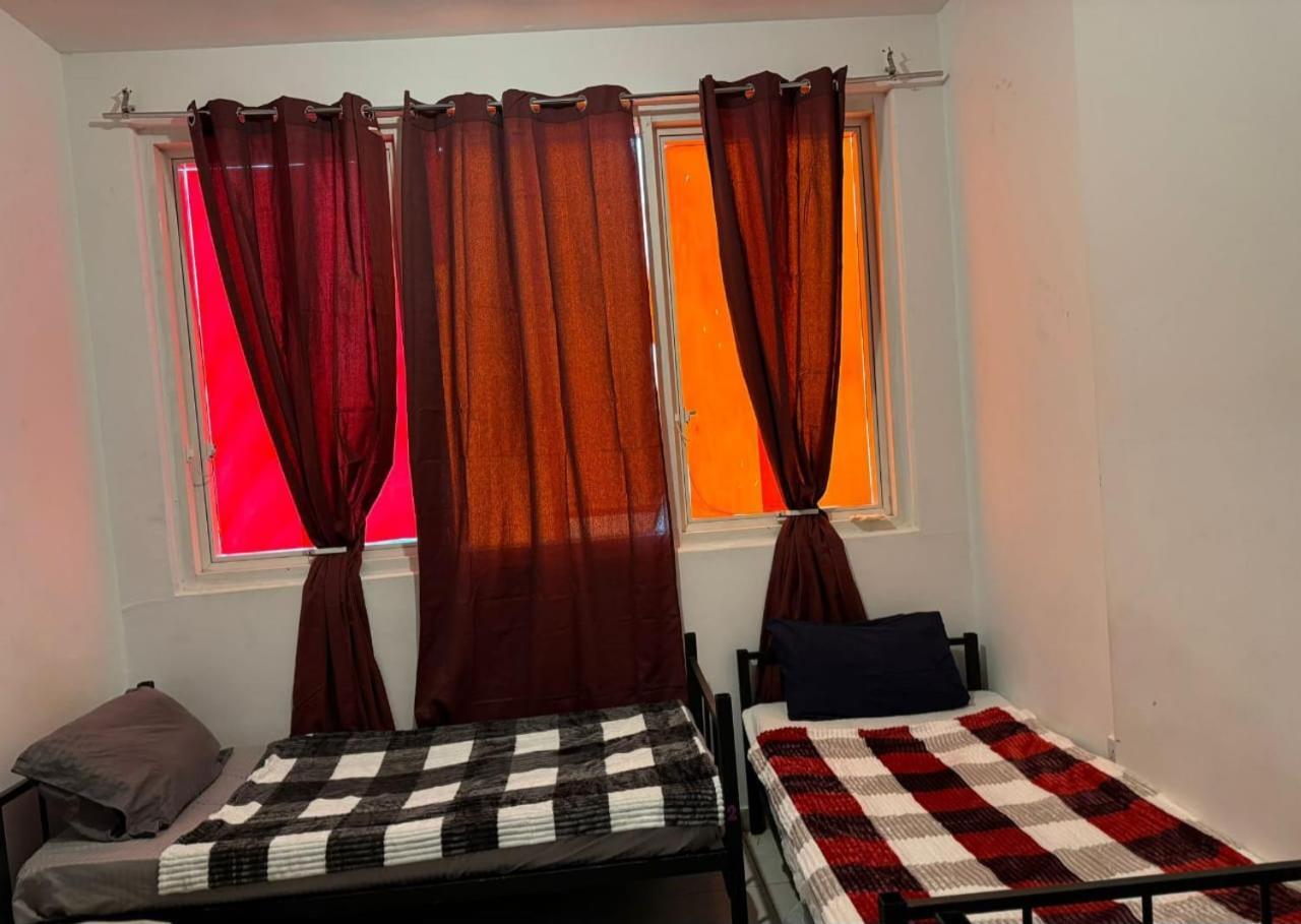Albergue Corniche Street - For Males 