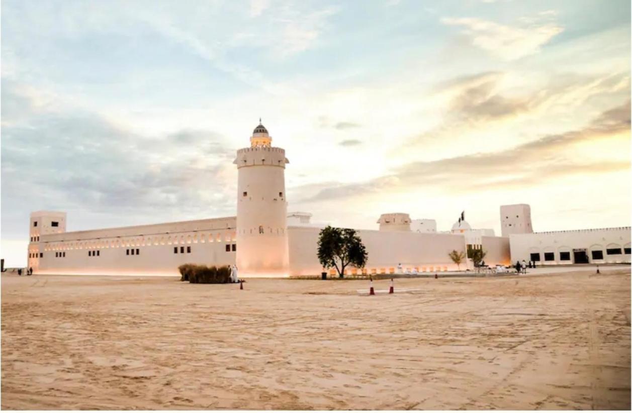 Corniche Street - For Males 