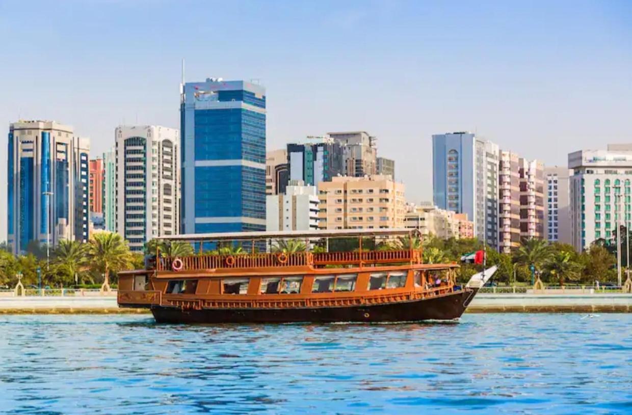 Corniche Street - For Males 